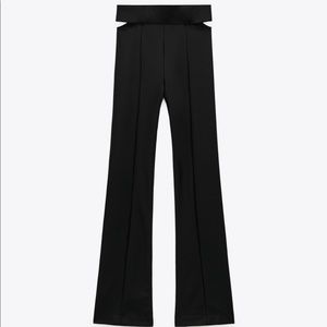 CUT OUT LEGGINGS
BLACK - REF. 5427/214